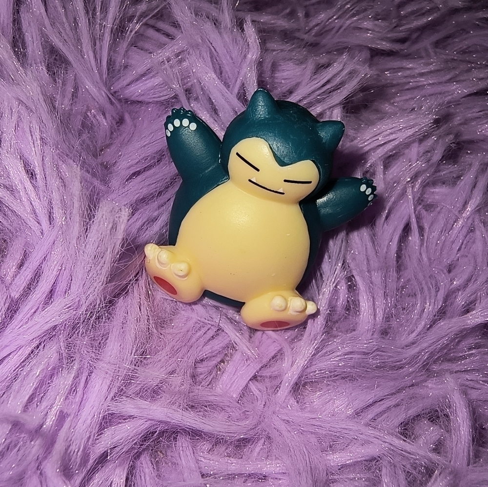 Blue and Cream Snorlax pokemon cards go anime mini figure accessories